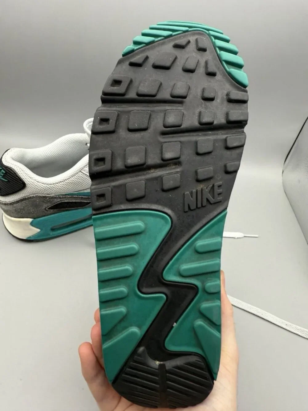 NIKE Air Max 90 Essential Emerald 616730-017 Size 7.5 US Sneakers